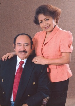 Pastores Alfredo y Martha Gabelan